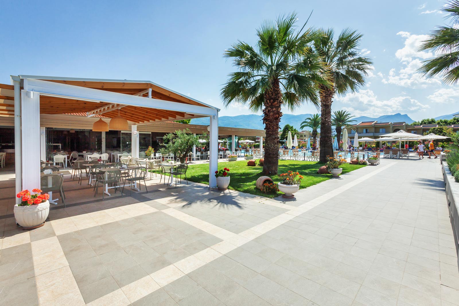 Hotel Poseidon Palace basta i bar.jpg