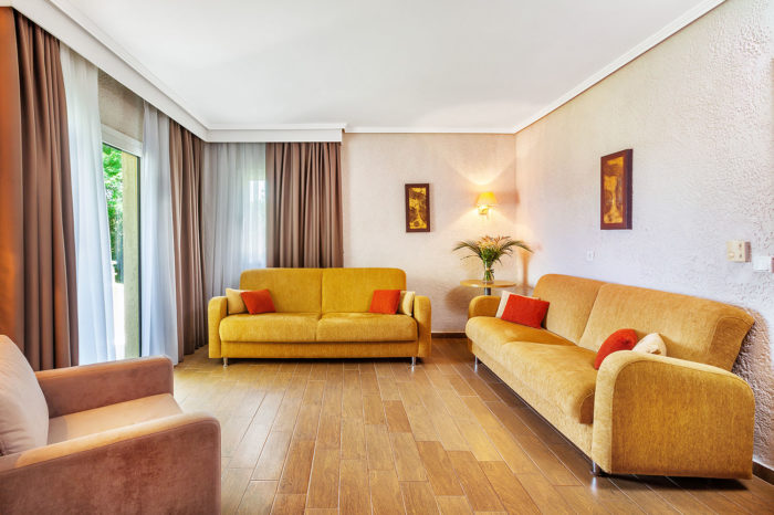 Hotel Poseidon Palace family dnevni boravak.jpg