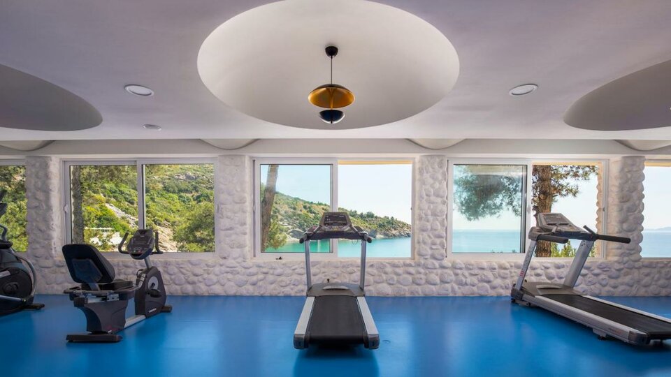 Tosca Beach fitnes i teretena.jpg