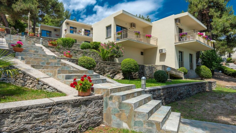 Tosca Beach hotel.jpg