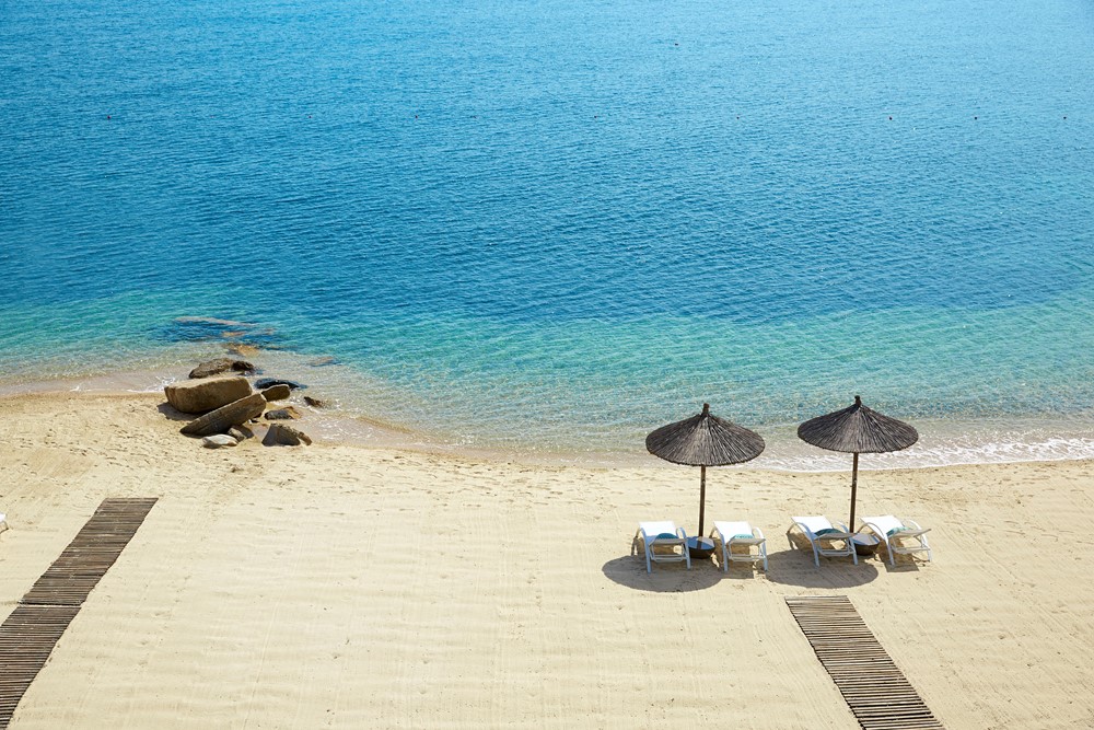 Hotel Eagles Palace beach.jpg