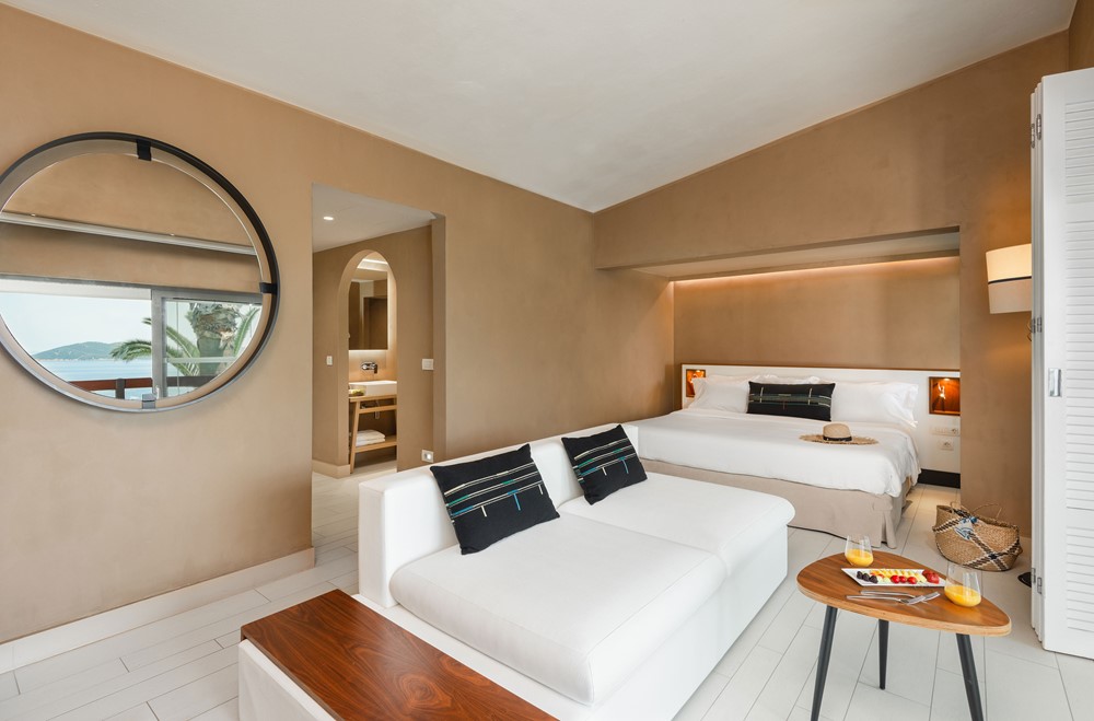 Hotel Eagles Palace bungalow with sea view.jpg