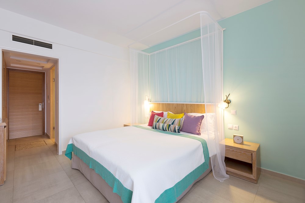 Hotel Eagles Palace room.jpg