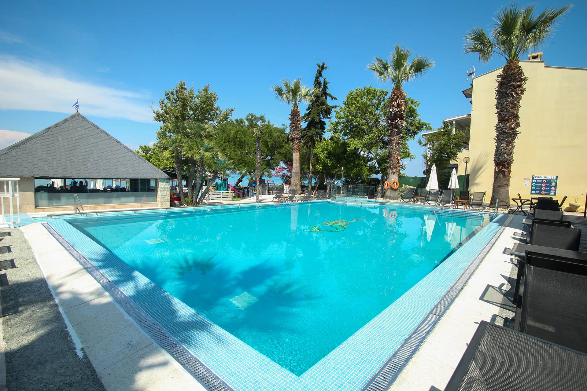 Hotel Naias bazen.jpg