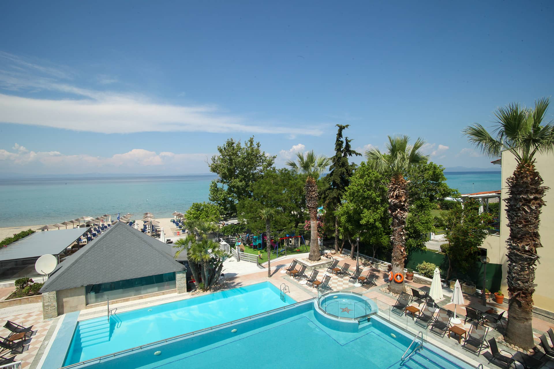 Hotel Naias bazeni.jpg