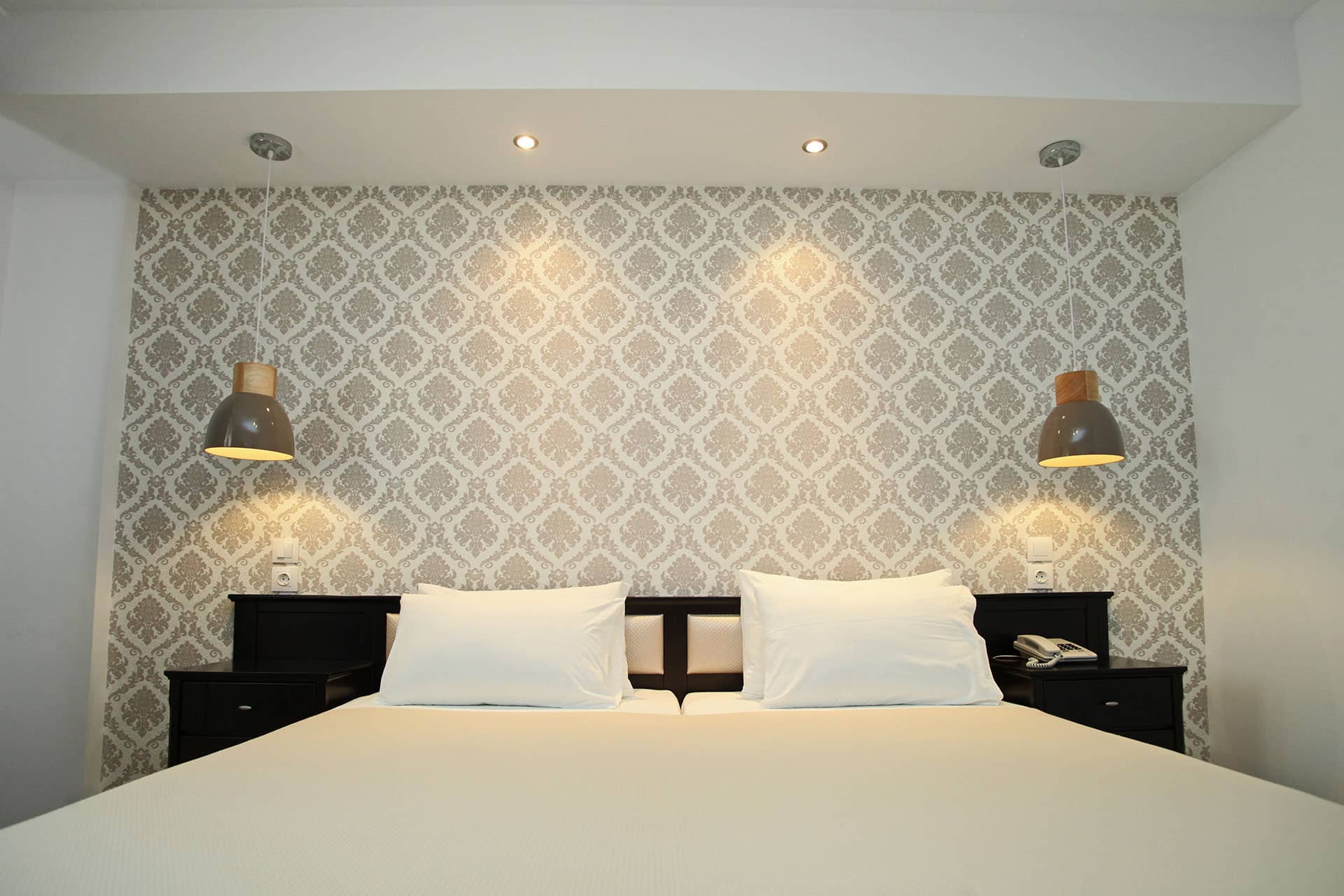 Hotel Naias spavaca soba.jpg