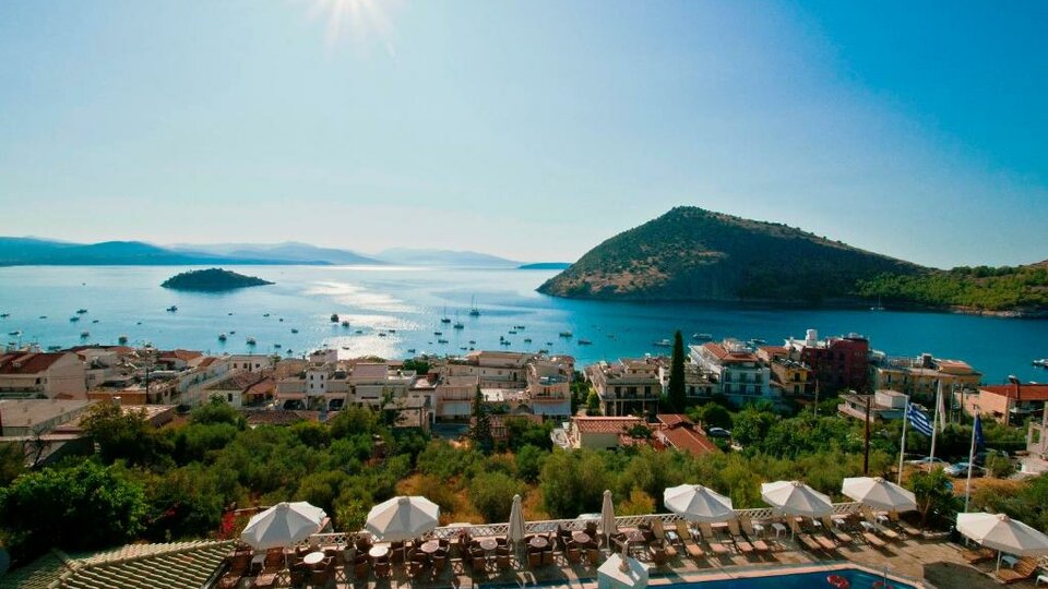 King Minas hotel - Pogled iz hotela na more i ostrva.jpg
