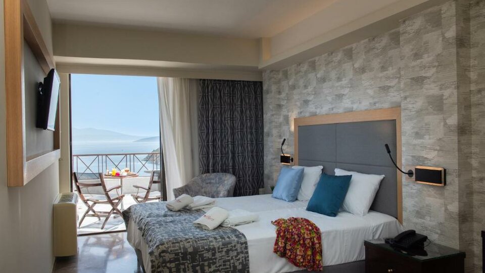 King Minas hotel - Pogled na sobu.jpg