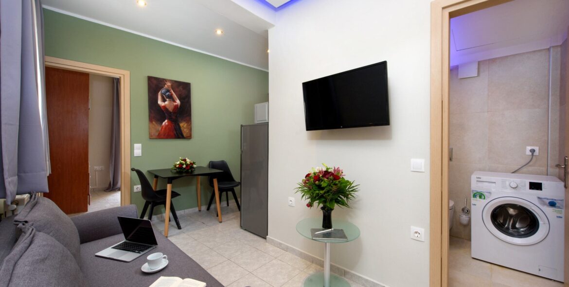 Hotel Angelo Del Arte deluxe studio 2.jpg