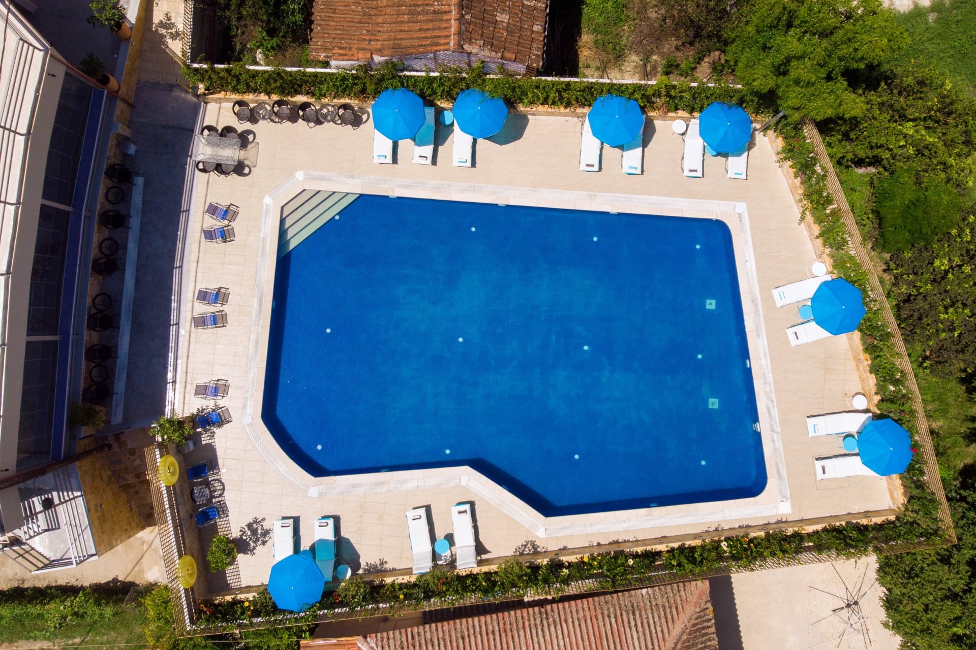 Hotel Angelo Del Arte pool 2.jpg