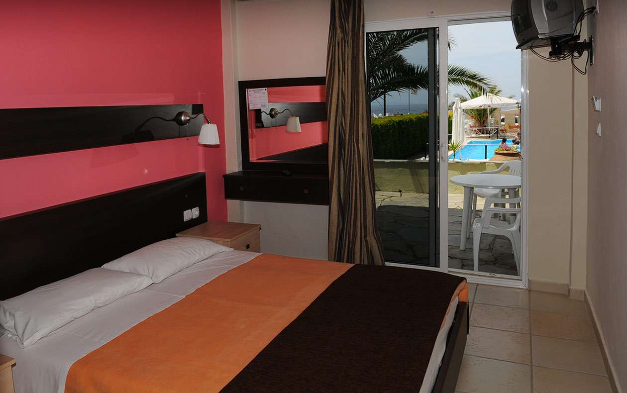 Sunset hotel - Double studio pogled na balkon.jpg