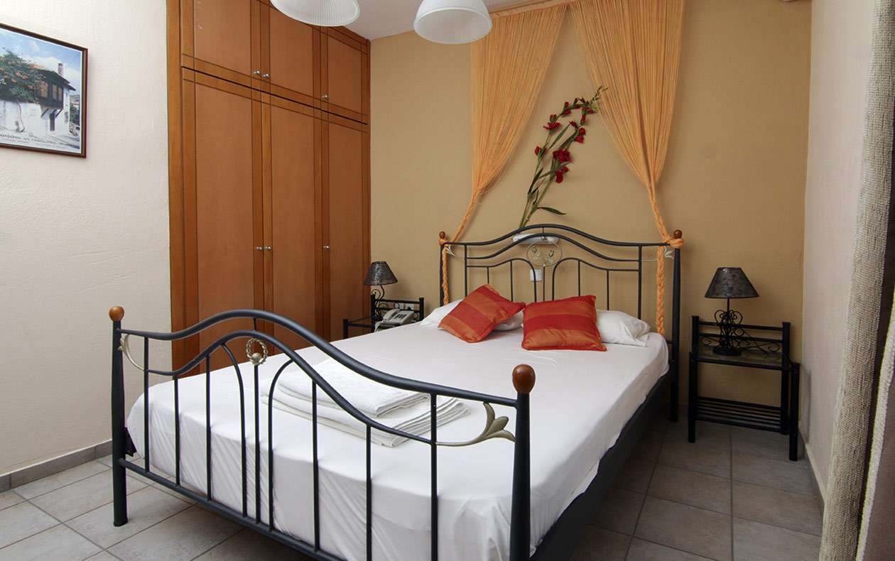 Sunset hotel - Suite - francuski ležaj.jpg
