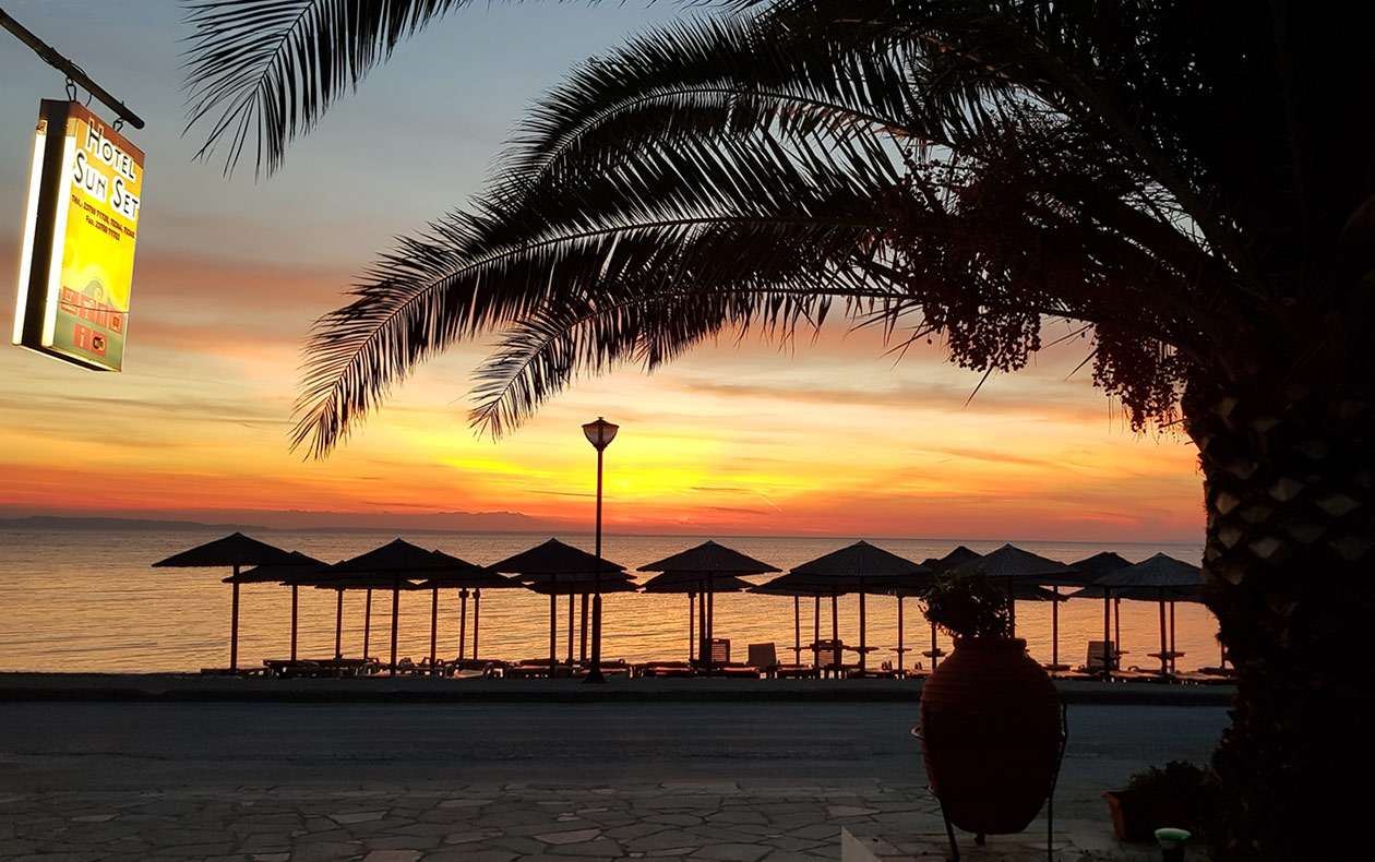 Sunset hotel - zalazak sunca.jpg
