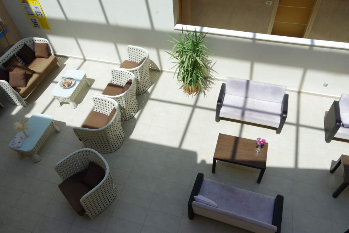 Hotel Rahoni Bay Resort-Enterijer hotela.jpg