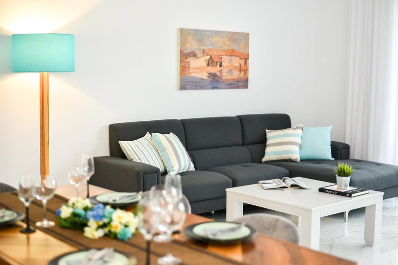 Acrotel Porto Brava Luxury Villas - još jedan pogled na sobu.jpg