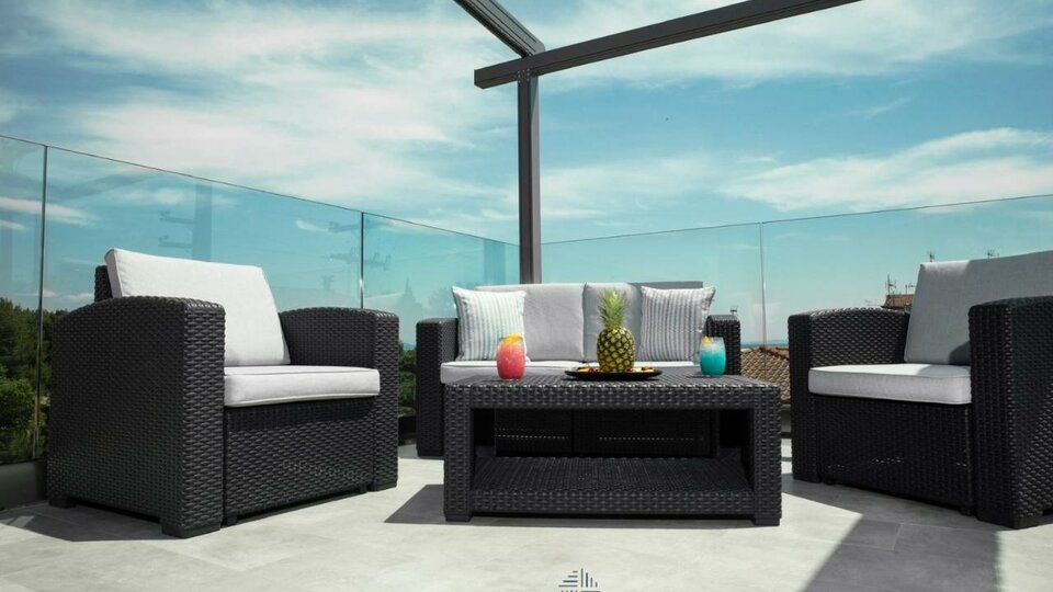 4 You Boutique hotel - opremljeni balkon.jpg
