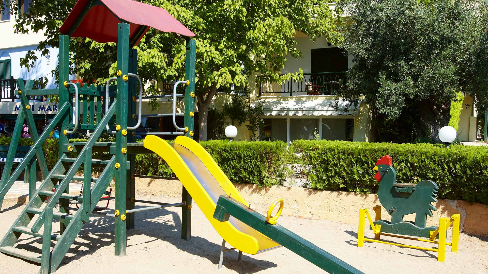 Acrotel Athena Residence - igralište za decu.jpg