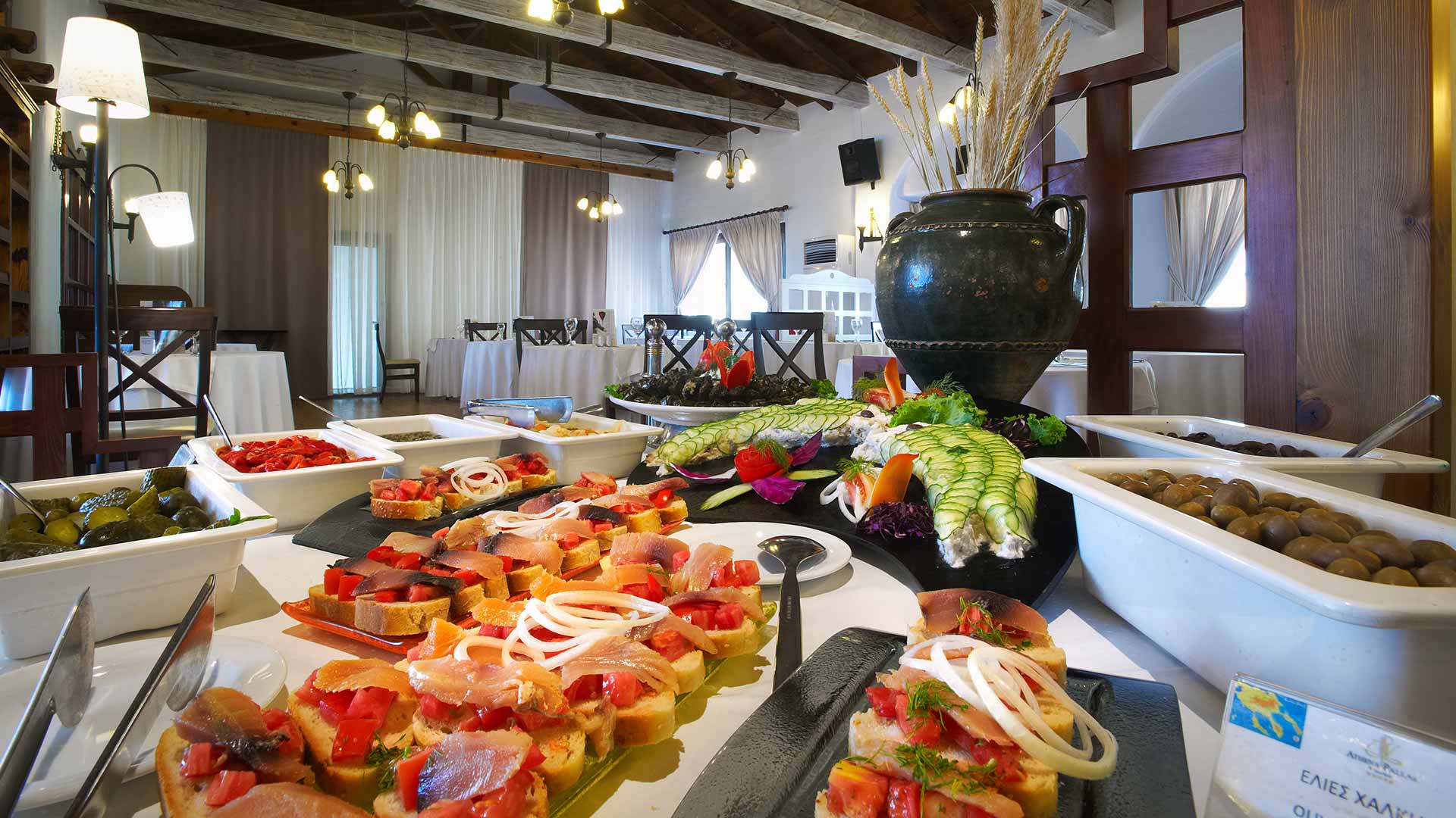 Hotel Acrotel Athena Residence - švedski sto.jpg