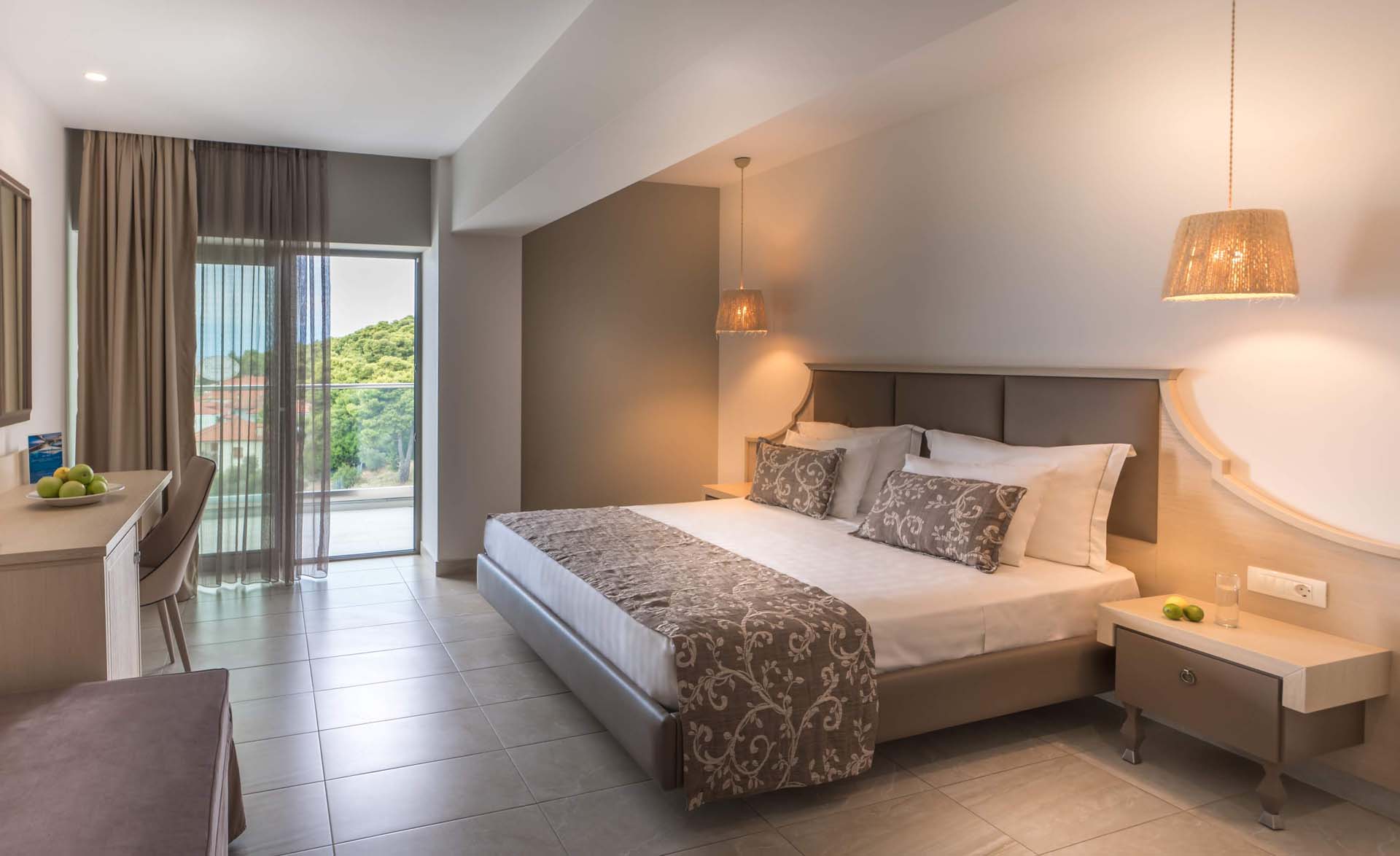 Elinotel Sermilia Resort hotel - Bračni krevet.jpg