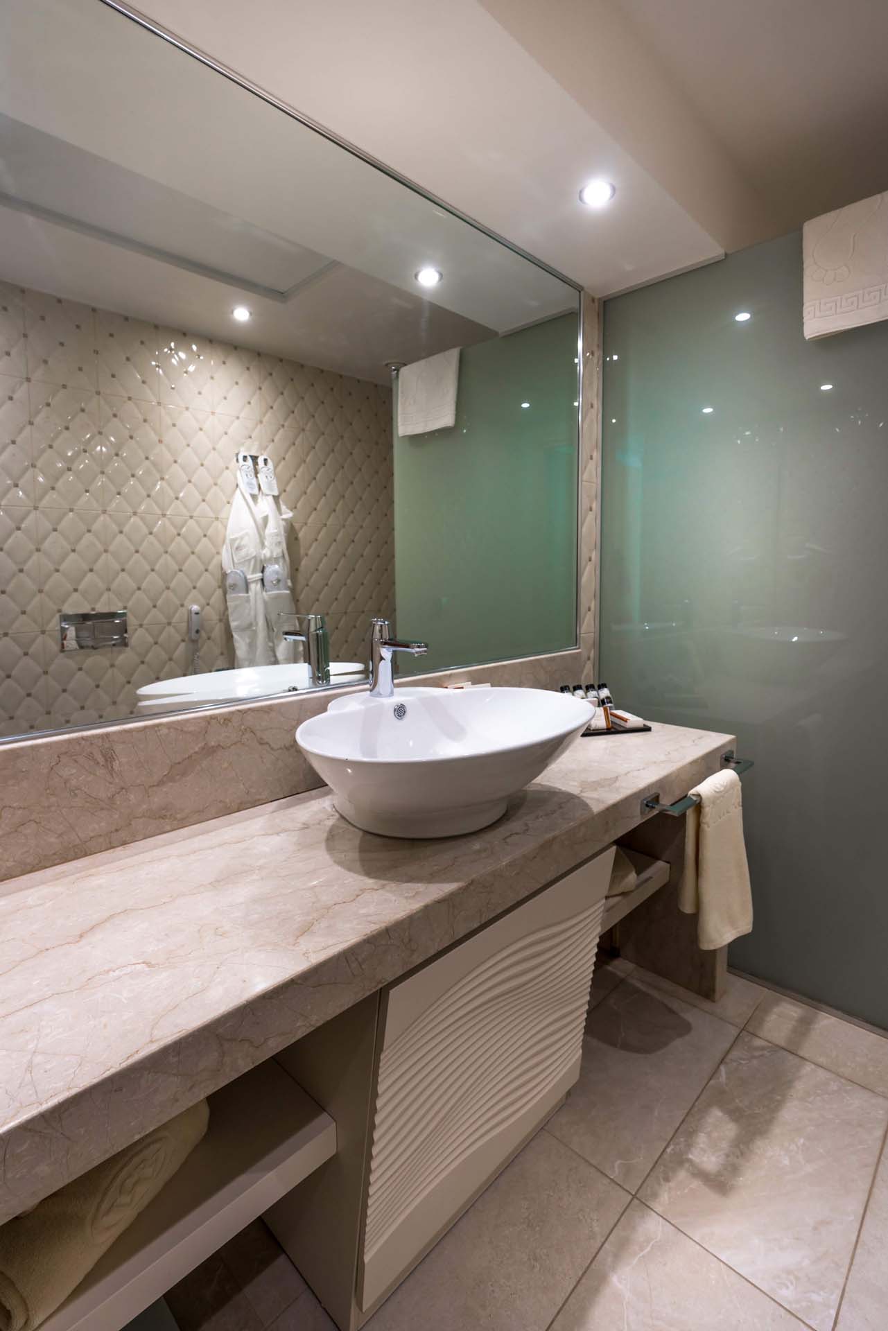 Elinotel Sermilia Resort hotel - Kupatilo.jpg