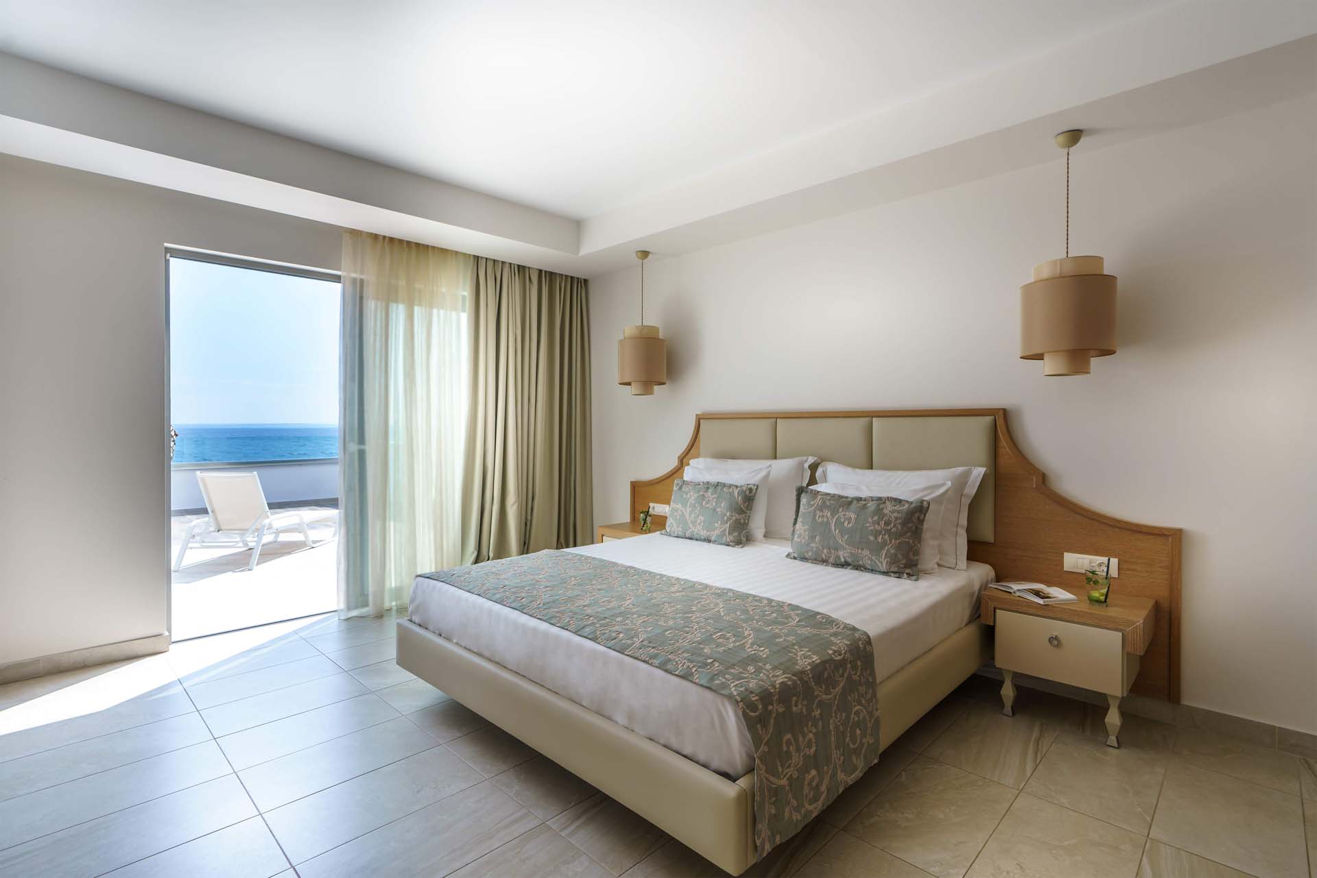 Elinotel Sermilia Resort hotel - Pogled na sobu.jpg