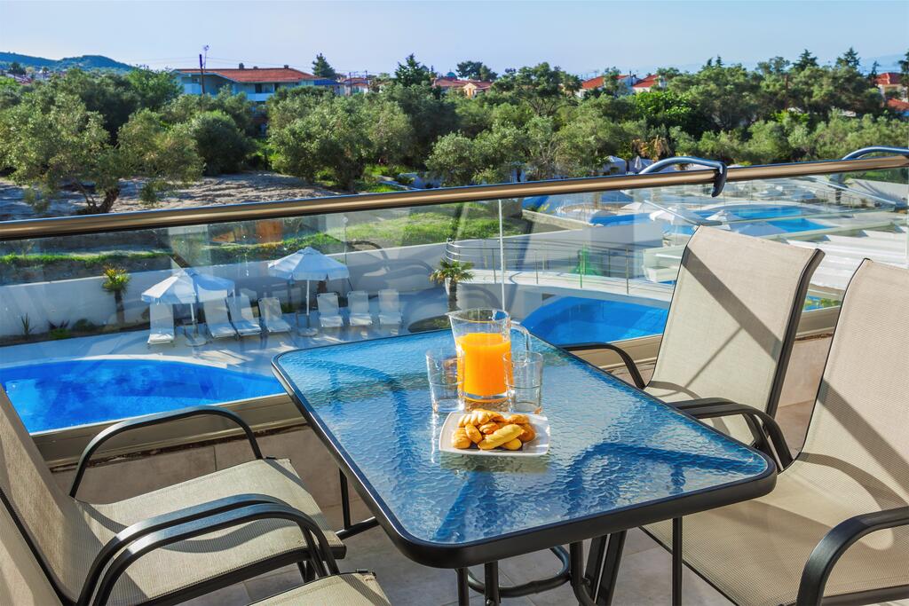 Hotel Anna balcony.jpg