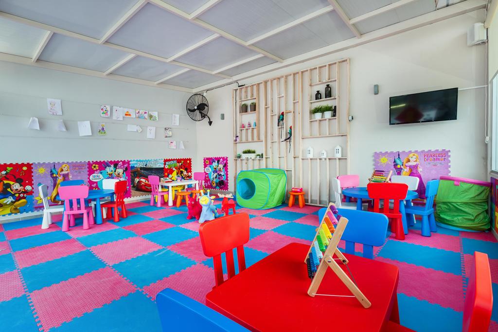 Hotel Anna playroom.jpg