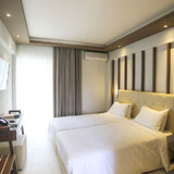 Hotel Royal - Deluxe studio garden view 2 bed.jpg