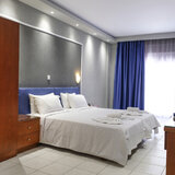 Hotel Royal - Deluxe studio garden view 5.jpg