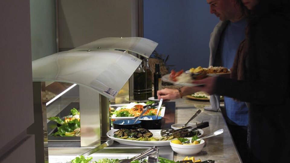 Hotel Royal _ Suites - buffet.jpg