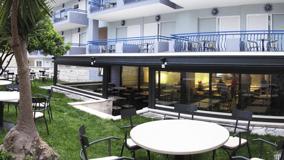 Hotel Royal _ Suites - restoran.jpg