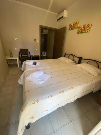 Atlantis hotel - dva odvojena kreveta.jpg
