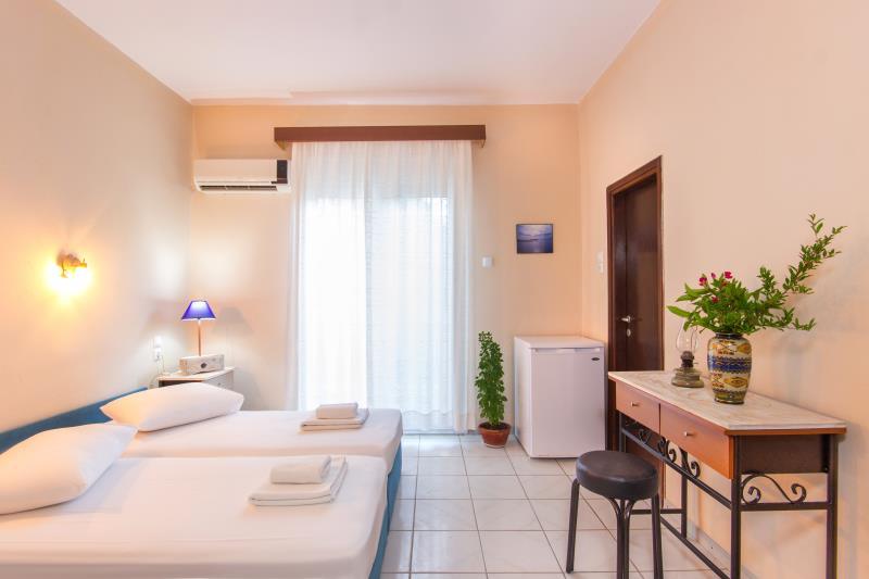 America hotel - Tasos - soba.jpg