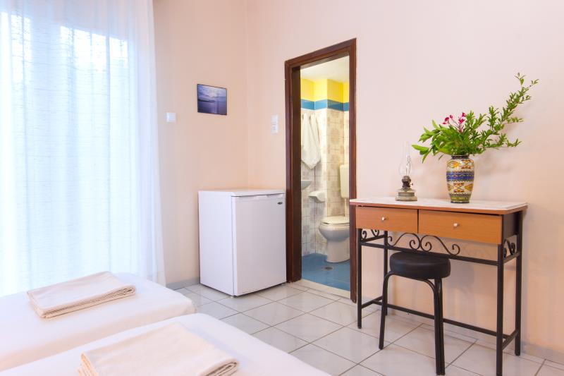 Hotel America - Tasos - soba.jpg