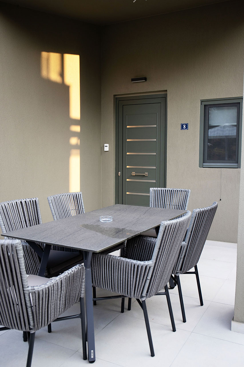 8 Boutique Suites - balkon.jpg