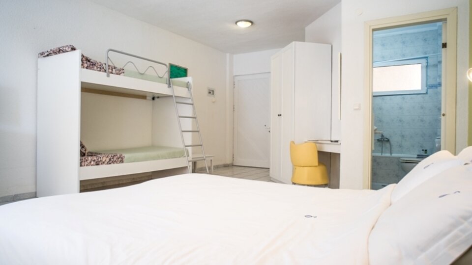 Dryades Hotel - Soba hotela.jpg