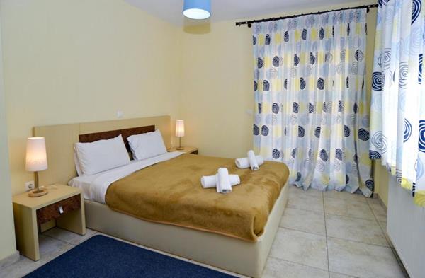 Moonbeam Hotel - francuski ležaj.jpg
