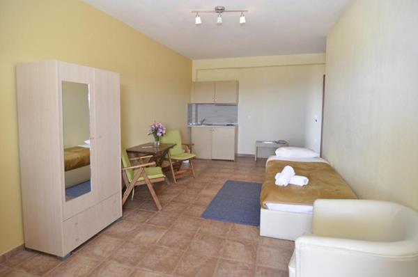 Moonbeam Hotel - pogled na sobu.jpg