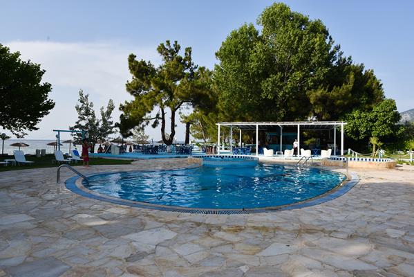 Coral Hotel - bazen.jpg