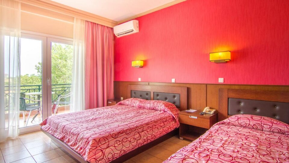 Ismaros hotel - ležajevi.jpg