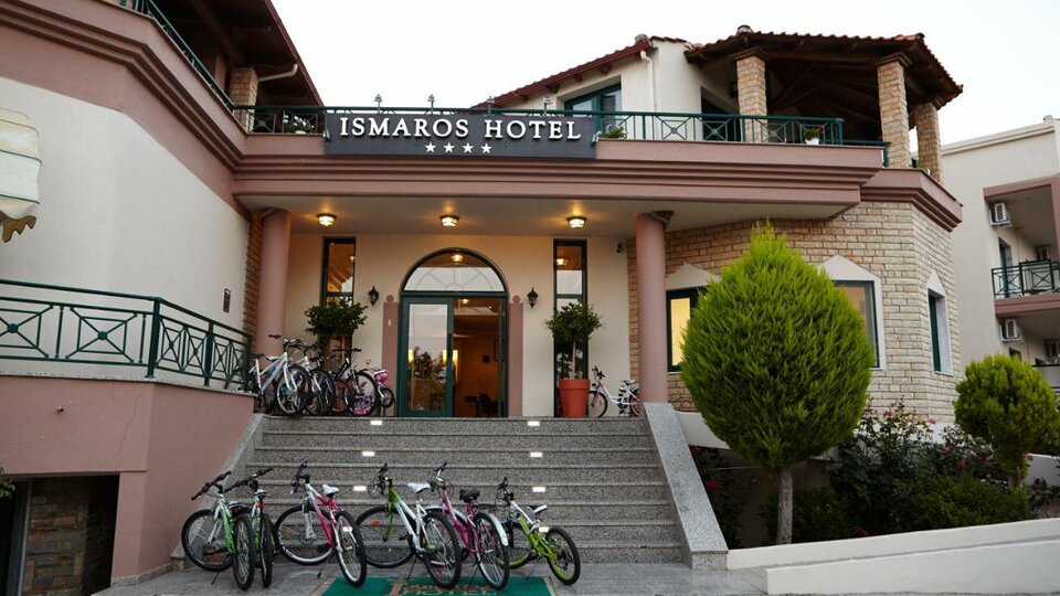 Ismaros hotel - ulaz u hotel.jpg
