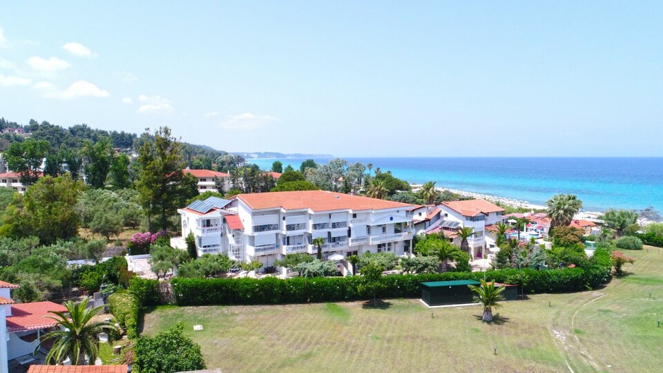 Villa George hotel - izgled hotela spolja.jpg