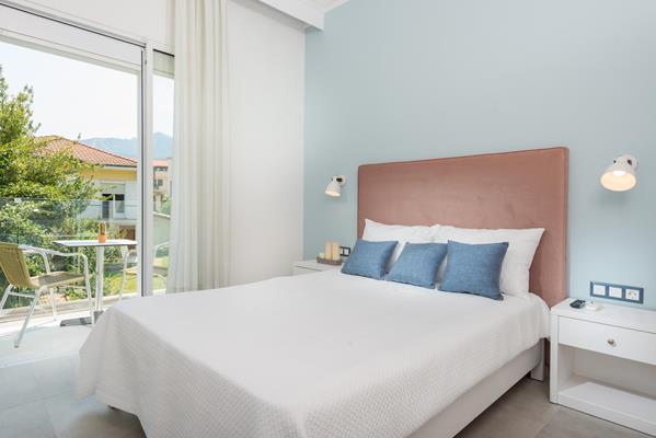 hotel Alkyon - francuski ležaj.jpg