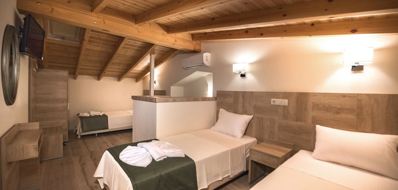 Konaki Hotel-Duplex suite.jpg