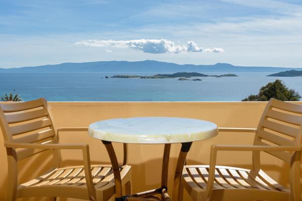 Ouranoupoli Princess Hotel - pogled na more sa opremljenog balkona.jpg