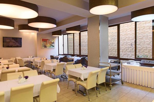 Ouranoupoli Princess Hotel - restoran iz drugog ugla.jpg