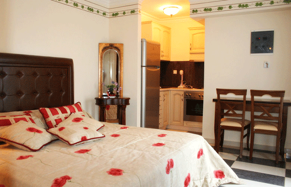 Enavilion Hotel - francuski ležaj iz drugog ugla.gif