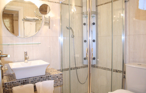 Enavilion Hotel - tuš kabina.gif