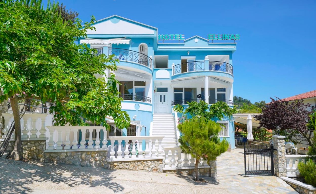 Ellinas Hotel-Hotel spolja.jpg
