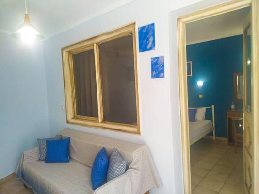Hotel Elinnas - deo za sedenje.jpg